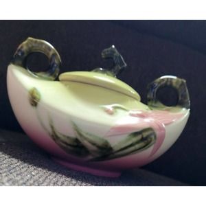 HULL Woodland Sugar Bowl W28 Made in USA